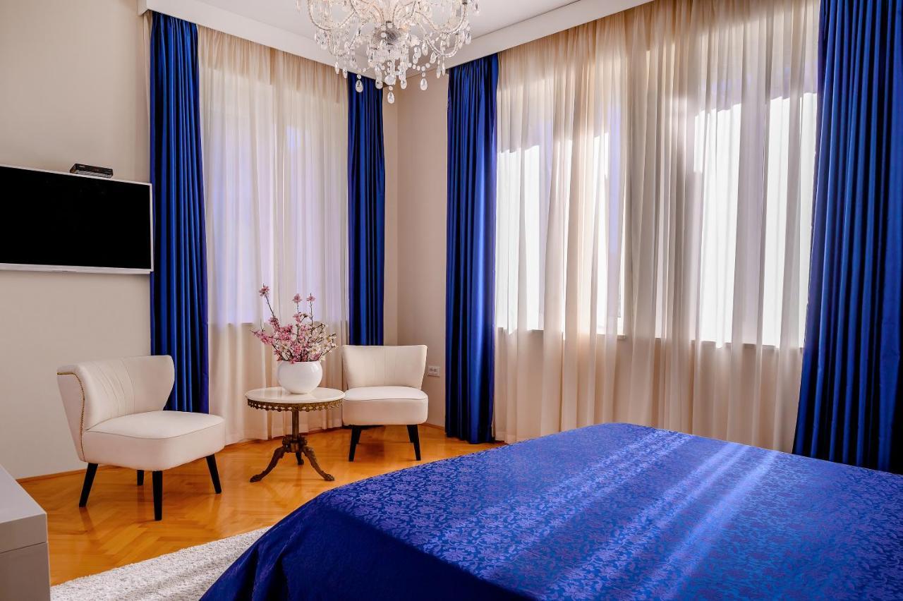 Palace Schoen Milesi - Esense Of Prestige - Private Pool - Free Parking - Old Money Style Luxury Rooms - Walking Distance To The Old Town, The Beach And All Amenities - Buralux Properties Split Exterior photo